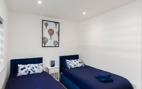 Star London Vivian Avenue 2-Bed Haven