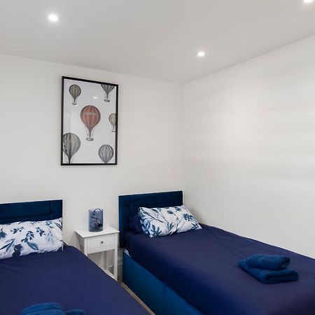 Star London Vivian Avenue 2-Bed Haven Apartment The Hyde Exterior photo