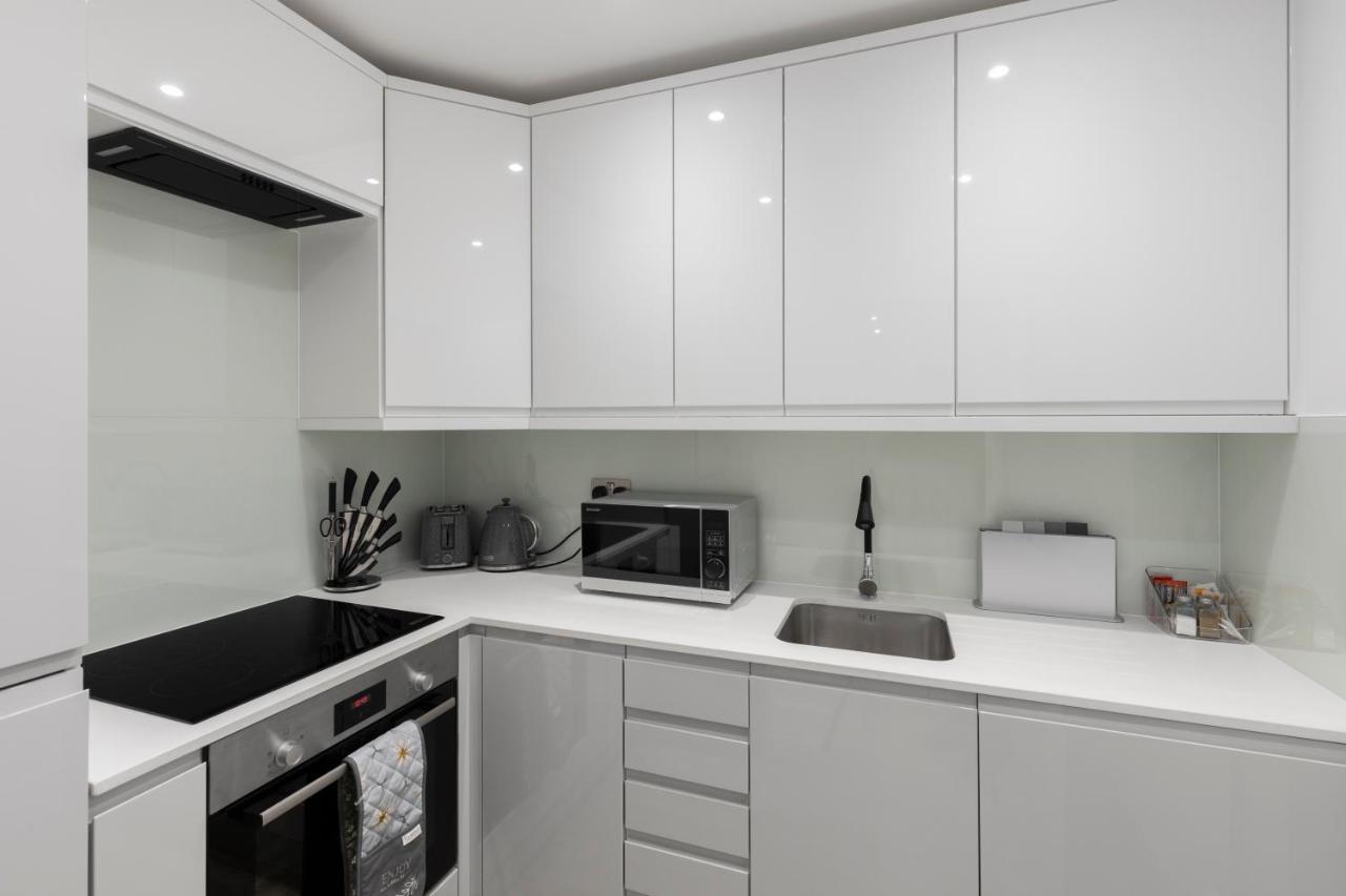 Star London Vivian Avenue 2-Bed Haven Apartment The Hyde Exterior photo